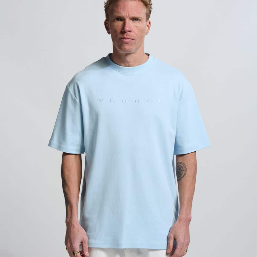 Alternative view of Vänner I love is all tee I breeze