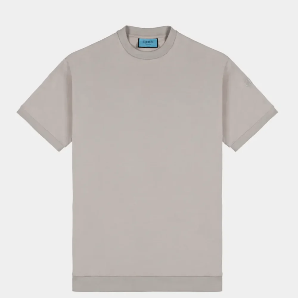 Club24 I t-shirt I silver