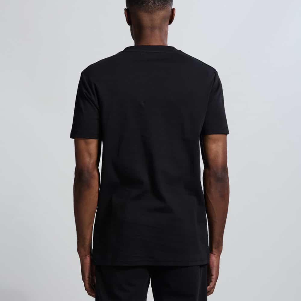 Alternative view of Vänner I waterfall tee I black