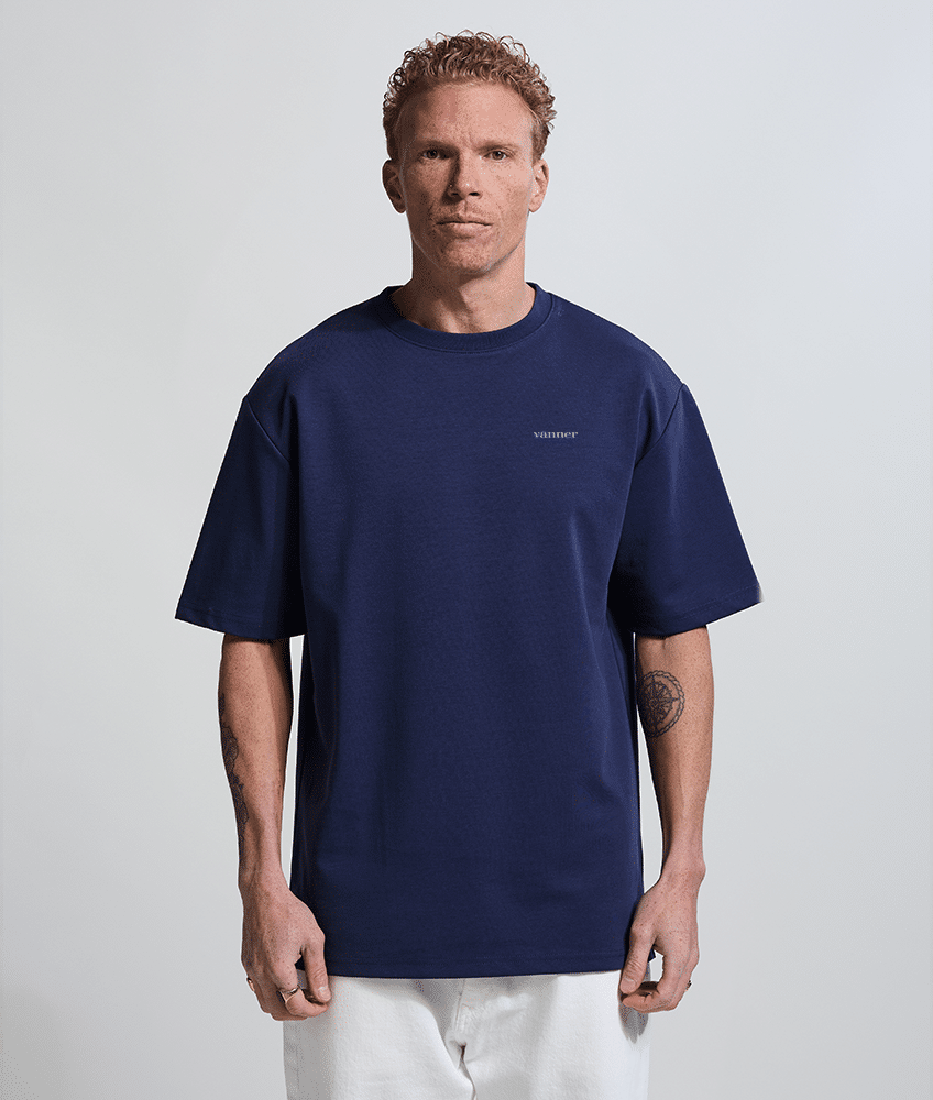 Alternative view of Vänner I monogram tee I navy