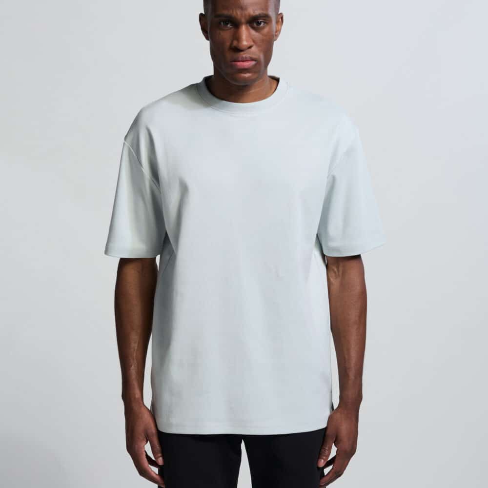 Alternative view of Vänner I monogram tee I northern droplet