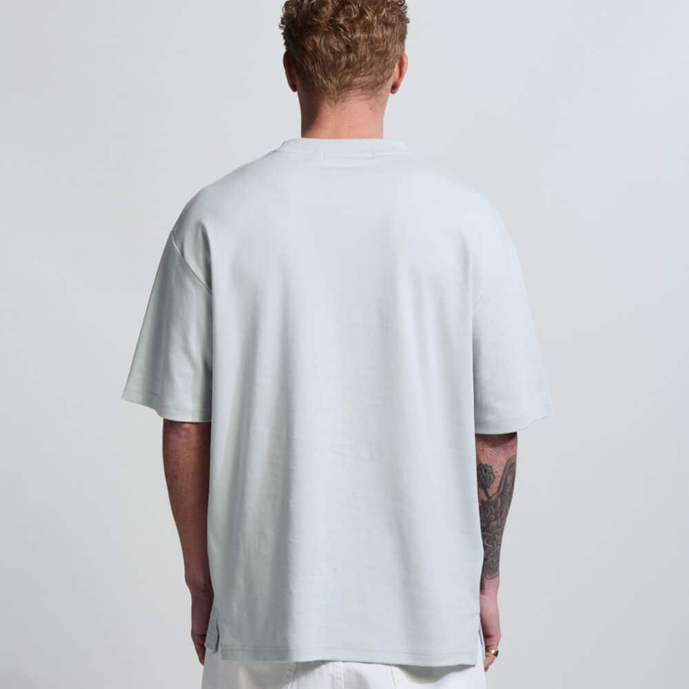 Alternative view of Vänner I classic oversized tee I northern droplet